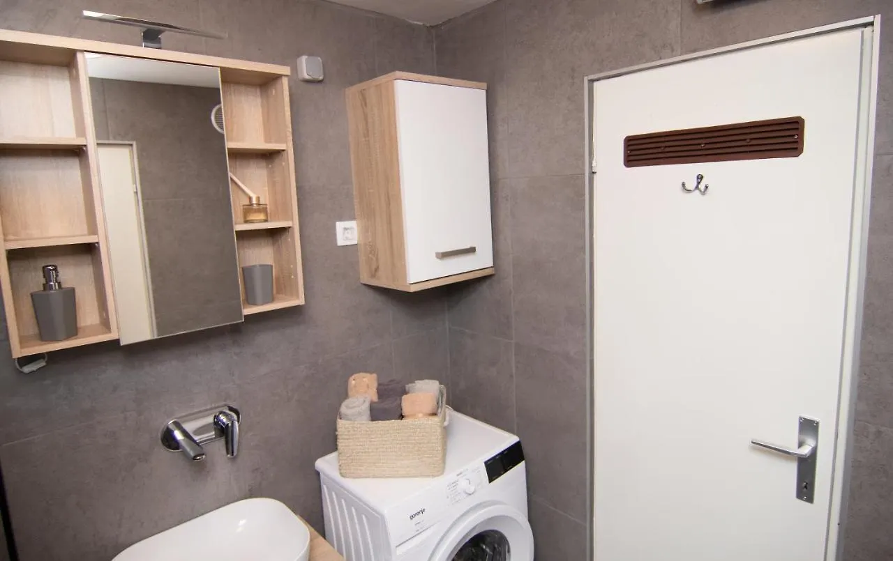 Valkane Beach Studio Apartment Póla