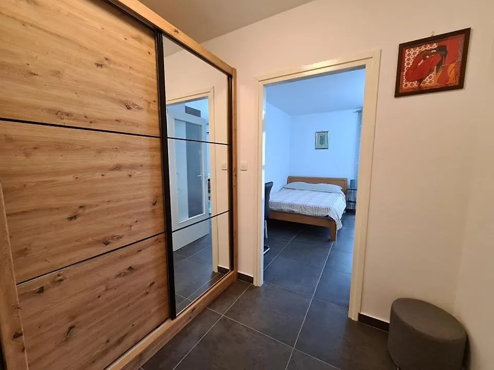 Valkane beach studio apartment Pula 0*,  Chorwacja