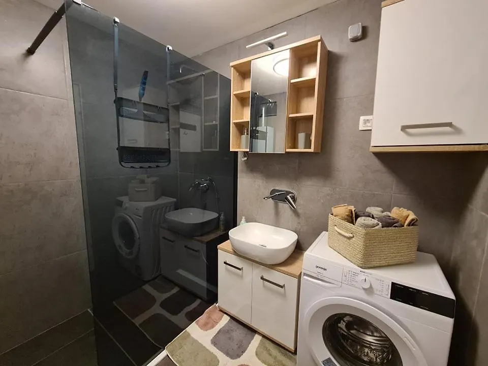 Valkane beach studio apartment Pula