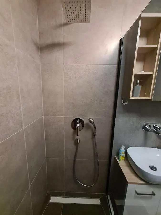 Valkane beach studio apartment Pula