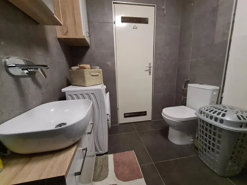 Valkane beach studio apartment Pula